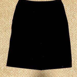 Banana Republic black skirt with pockets